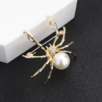 Broche araignée avec perle 6